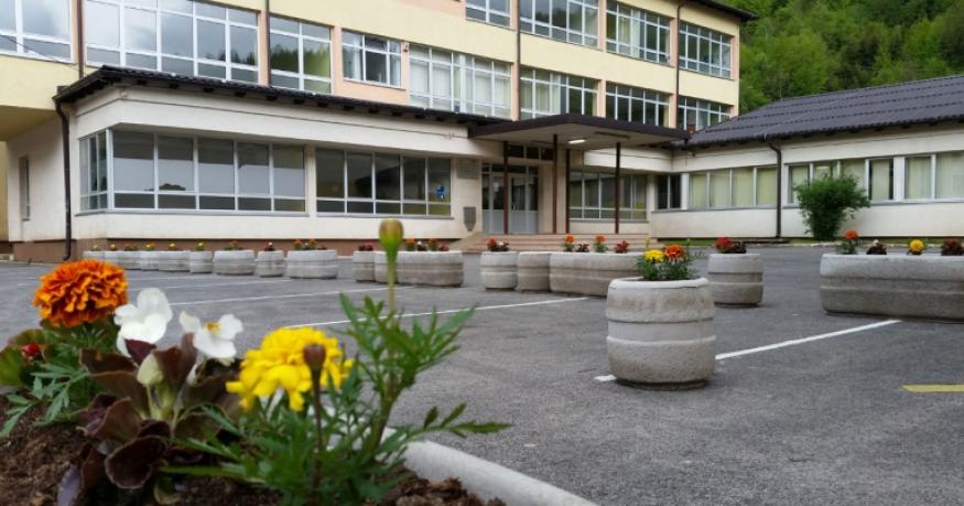 Samir Kučuk, direktor SMŠ Zija Dizdarević: &#039;Dragi učenici, moramo biti jaki i ne smijemo posustati&#039;