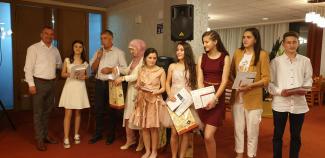 Svečani defile i zabava maturanata OŠ &#039;Muhsin Rizvić&#039;