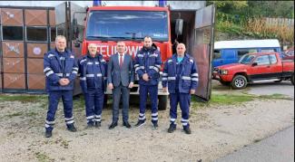 Općina Fojnica donirala nove uniforme fojničkim vatrogascima
