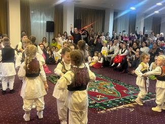 Brojni učesnici u manifestaciji povodom Dana državnosti BiH