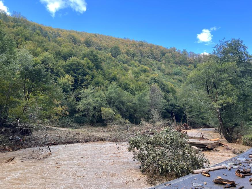 Sjednica Kriznog &scaron;taba Općine Fojnica/ Zbog poplava selo Dusina potpuno odsječeno