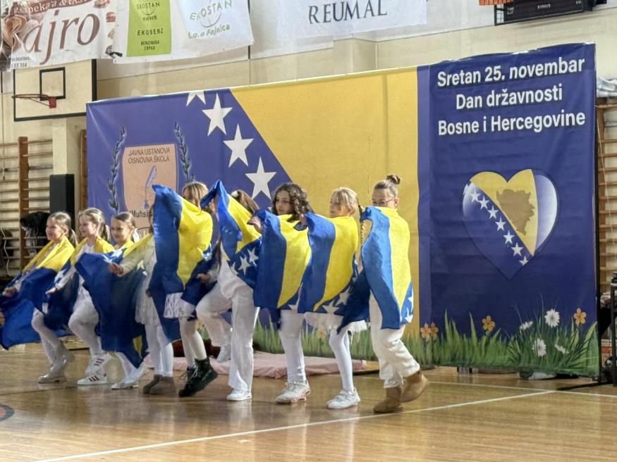 Fojnički učenici priredili svečanu priredbu povodom Dana državnosti