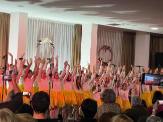 Koncert &#039;Mojoj dragoj BiH’/Članice VA Srma sa gostima oduševile brojne Fojničane i goste