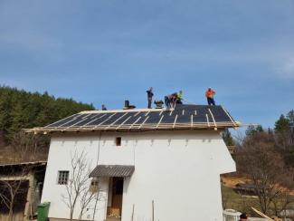 Četiri dana od velikog požara: Krov nad glavom „vraćen“ porodici Mašin