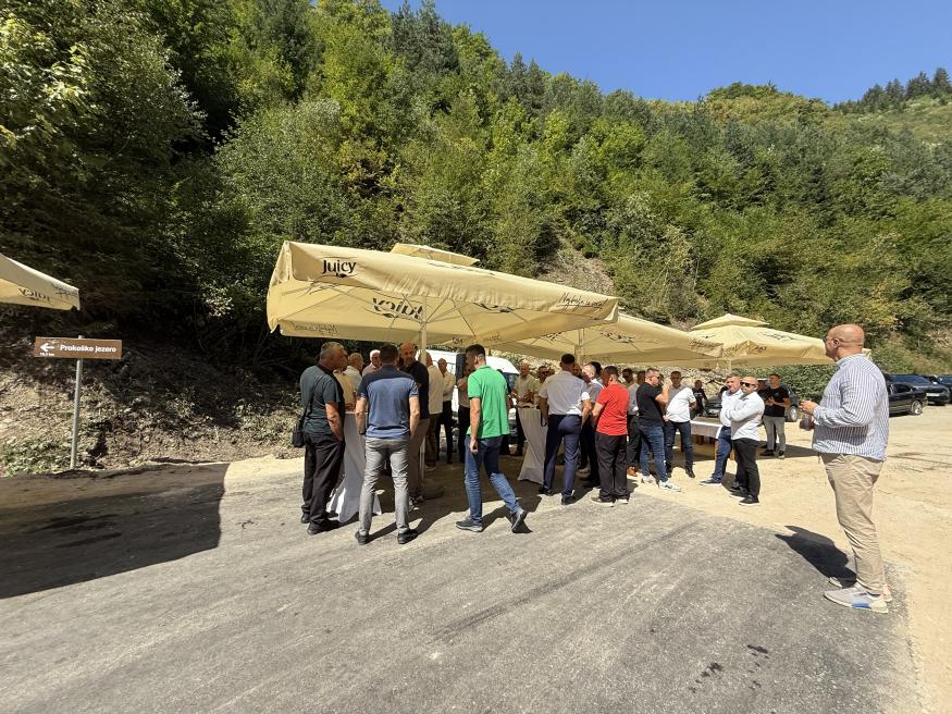 Ozvaničen kraj radova na asfaltiranju puta prema Proko&scaron;kom jezeru, uručene zahvalnice najzaslužnima