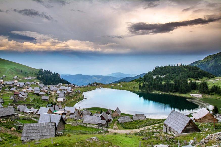 Sutra se održava panel diskusija : „Očuvanje i održivi razvoj Spomenika prirode Prokoško jezero“