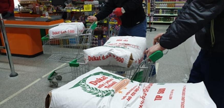 Svih namirnica i artikala ima dovoljno u radnjama