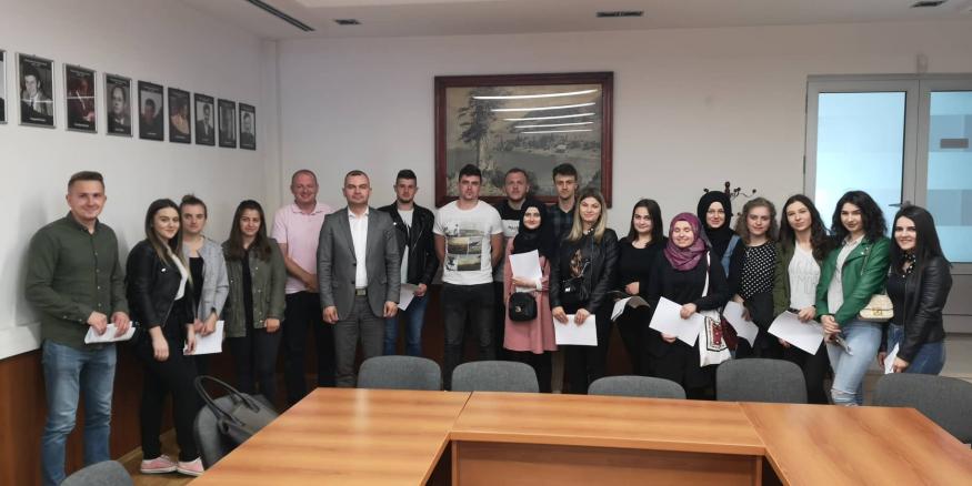 Općina Fojnica: Potpisani ugovori za stipendije