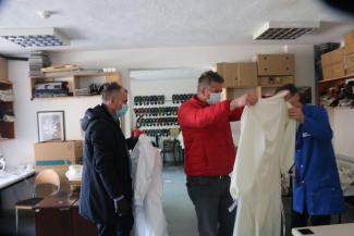 U Fojnici se šiju zaštitna odijela za medicinsko osoblje